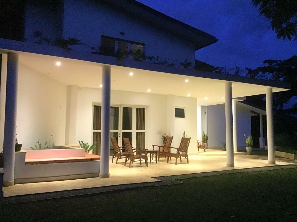 Amandari Holiday Villa Gelioya Exterior foto