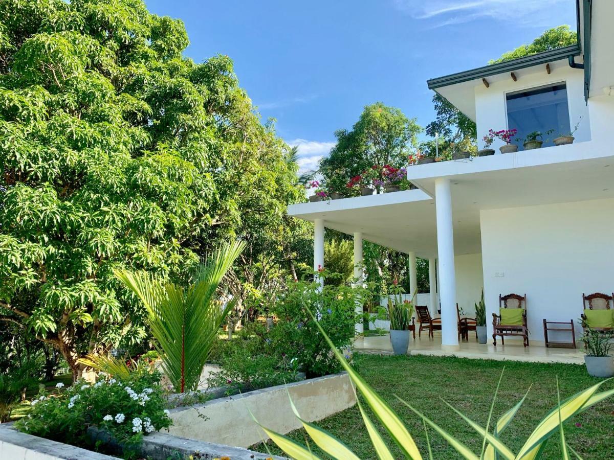 Amandari Holiday Villa Gelioya Exterior foto